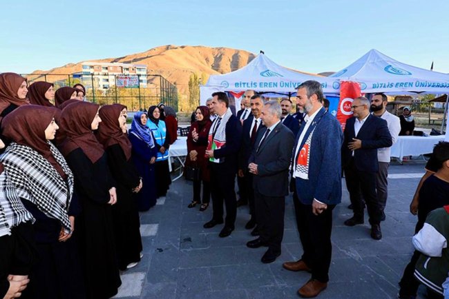 Bitlis'te Gazze için hayır çarşısı düzenlendi