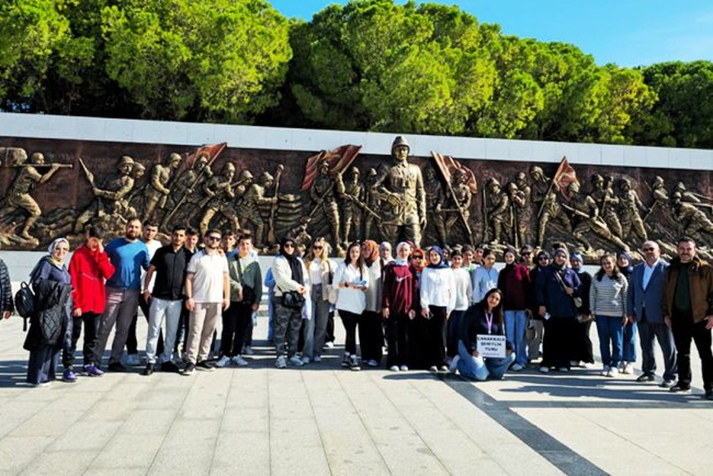 Menderes Diyanet gençlik tarihe yolculuk yaptı