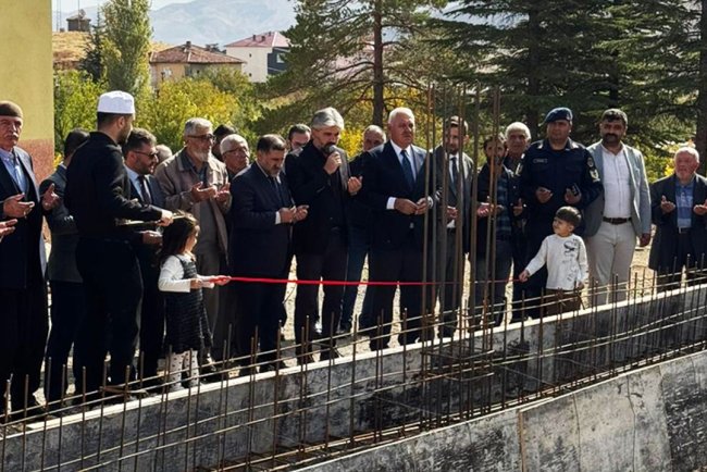 Sürgü Mahallesi Camii'nin temeli atıldı