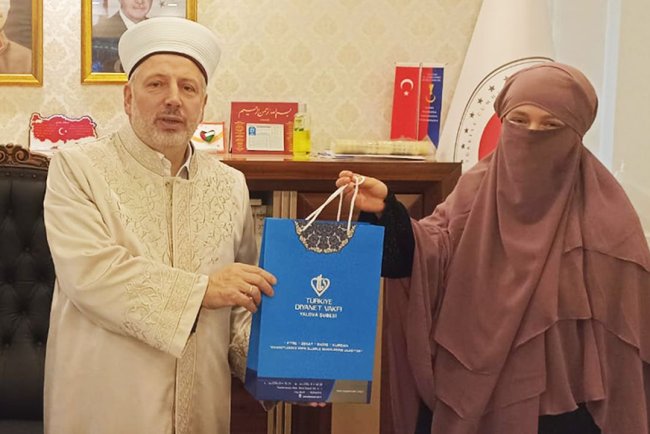 Letonyalı genç Yalova'da Müslüman oldu