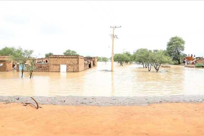 Güney Sudan'da seller nedeniyle on binlerce kişi yerinden oldu