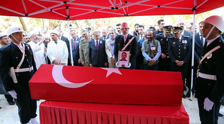 Şehit polis memuru Ömer Amilağ, Şanlıurfa'da son yolculuğuna uğurlandı