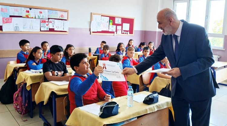 Isparta'da öğrenciler din görevlilerine mektup yazdı