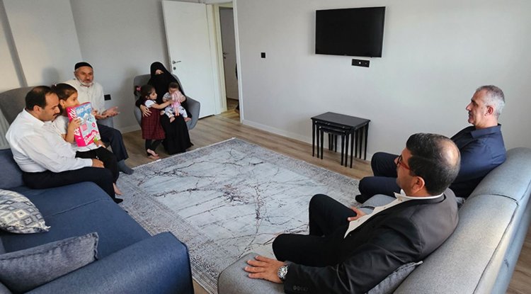 Ahlat'ta din görevlileri emanete sahip çıktı