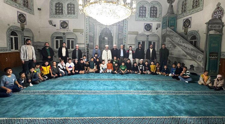 İvrindi'de çocuklar camide bir gün geçirdi