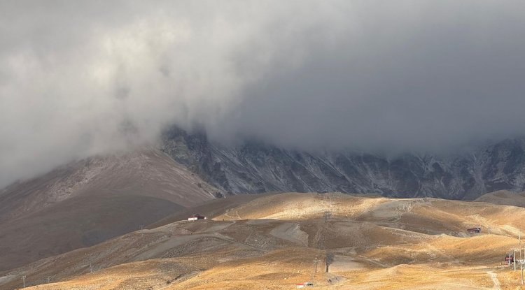 Erciyes Dağı'na kar yağdı