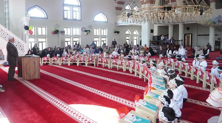 Aksaray’da minikler camide ders yaptı