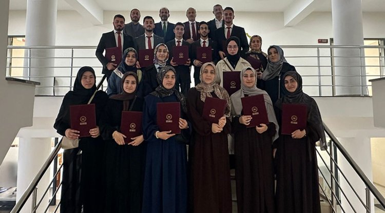 Edremit'te hafızlar belge aldı