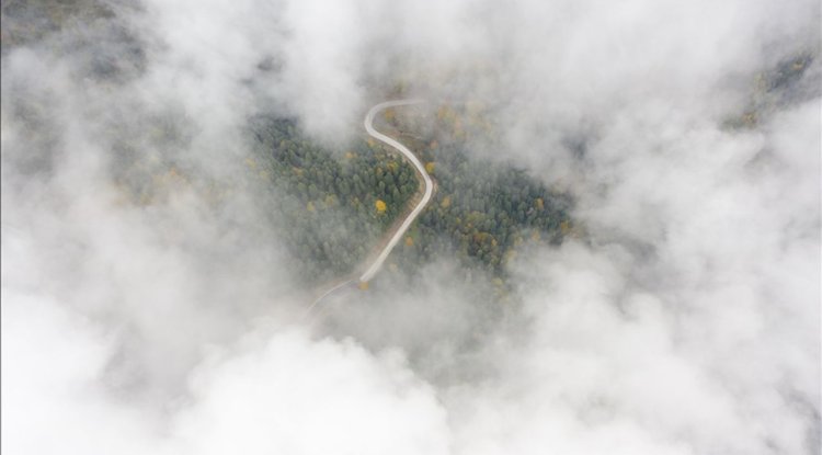 Sisle kaplanan Yedigöller yolu dronla görüntülendi