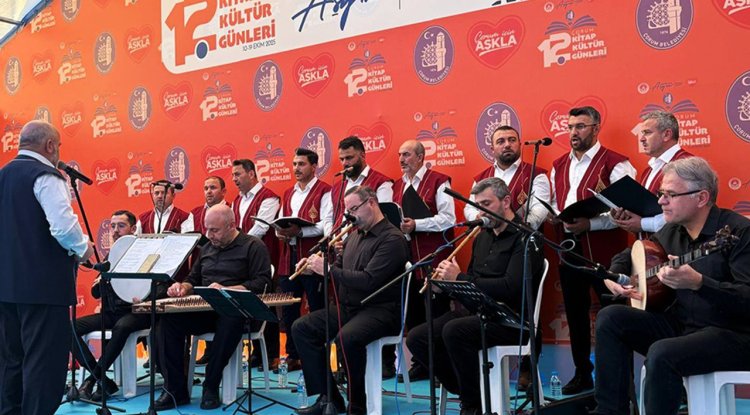 Müftülük Korosu fuarda sahne aldı