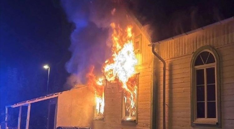 İsveç'te açılışa hazırlanan camide çıkan yangında kundaklama şüphesi