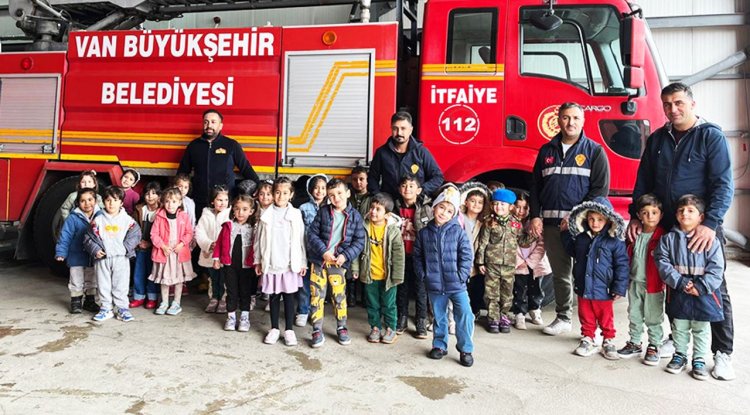 Saraylı miniklerden itfaiyeye ziyaret