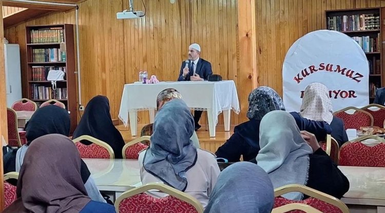 Esenler'de bağımlılıkla mücadele semineri