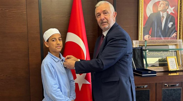 Türkiye üçüncüsü hafız ödüllendirildi