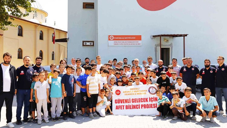 Denizli'de öğrencilere "Afet Bilinci Eğitimi" verildi