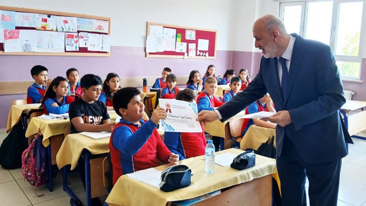 Isparta'da öğrenciler din görevlilerine mektup yazdı