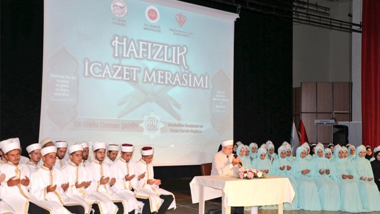 Kars'ta 60 hafız için icazet töreni düzenlendi