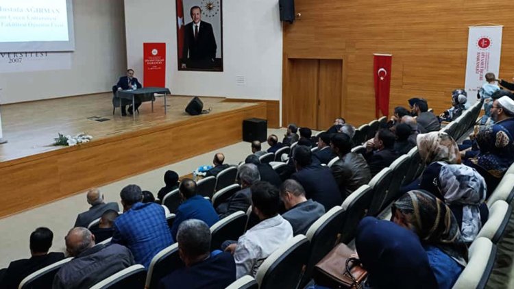 Ağrı'da "Peygamberimiz ve Aile Ahlakı" konuşuldu