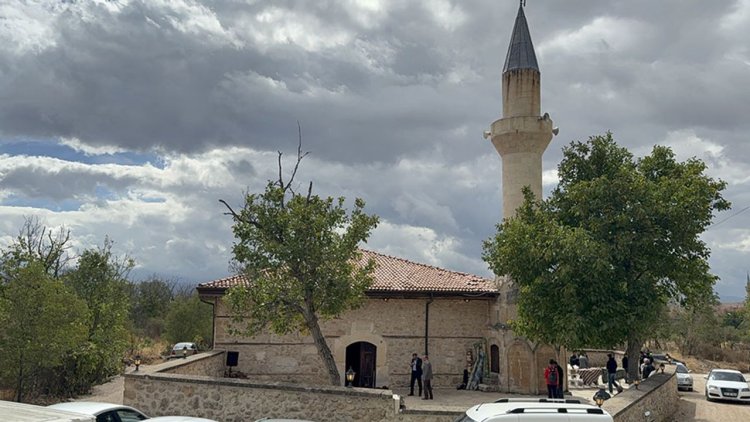 Isparta'da Akkoca Camii 60 yıl sonra yeniden ibadete açıldı
