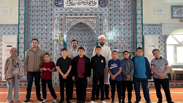 Yakakent'te öğrencilerden anlamlı ziyaret
