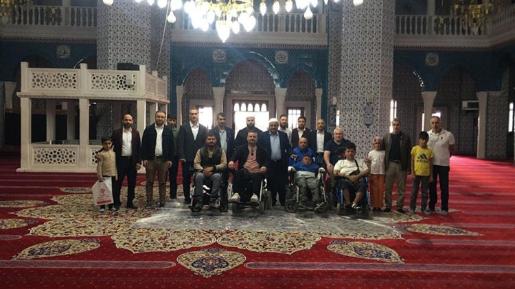 Iğdır'da özel bireyler camide ağırlandı