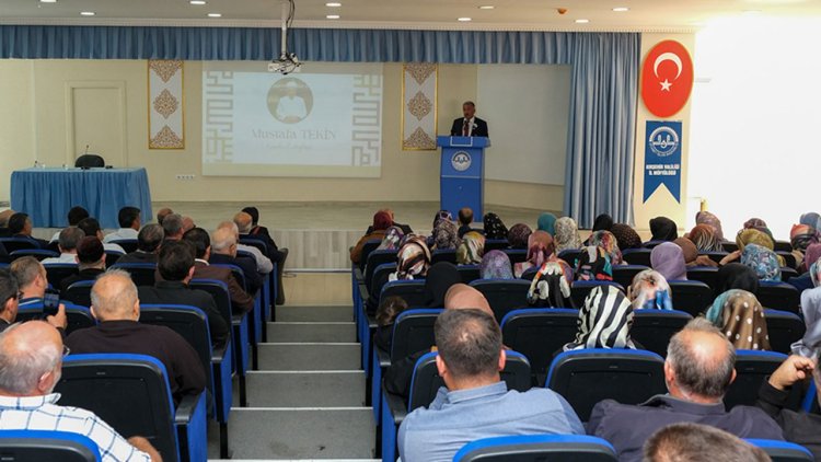Kırşehir'de din görevlileri törenle ödüllendirildi