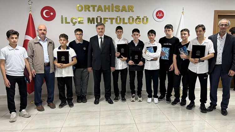 Ortahisar'da hafızlar belge aldı