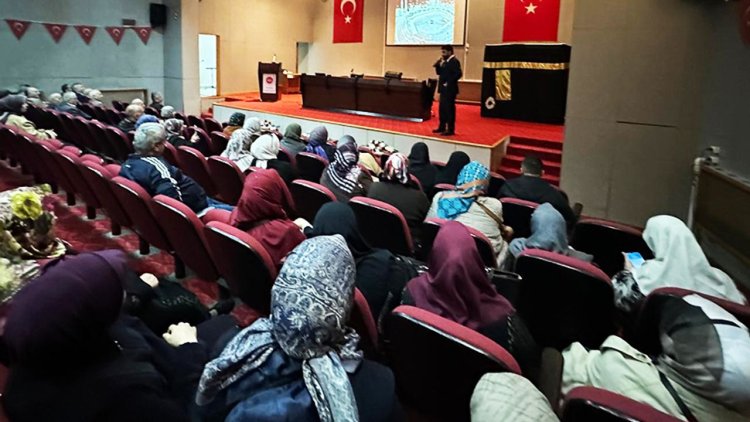 Trabzon'da umreciler bilgilendirildi