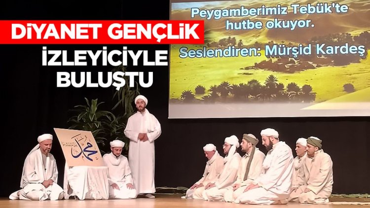 İzmit Diyanet Gençlik, tiyatroyla izleyiciyle buluştu