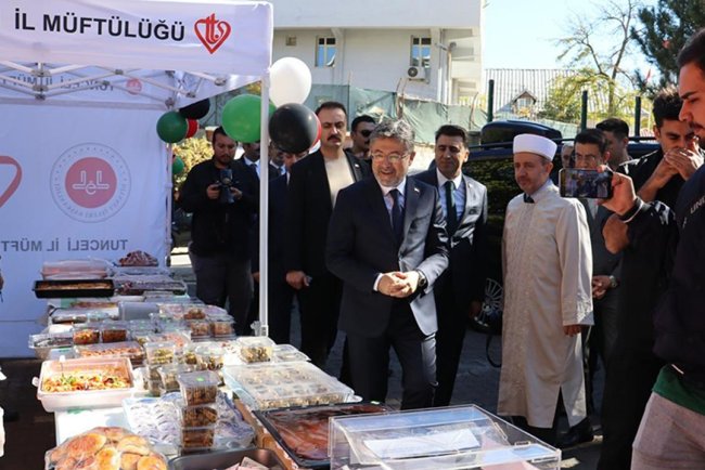 Tunceli'de Gazze için hayır çarşıları açıldı