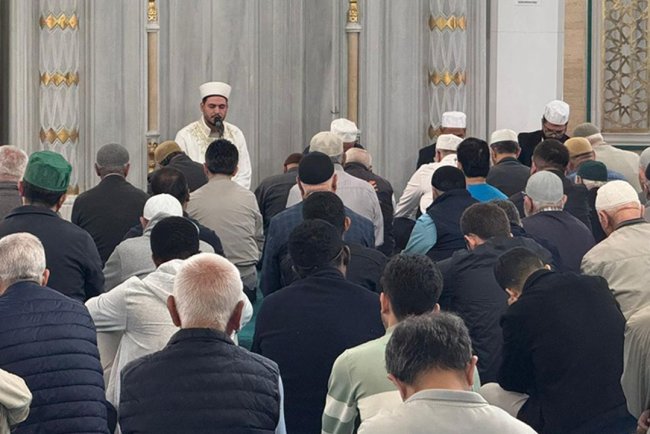 Yüreğir'de cami buluşmasına yoğun ilgi