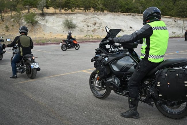 Motosikletlerde "koruyucu eldiven" zorunluluğu