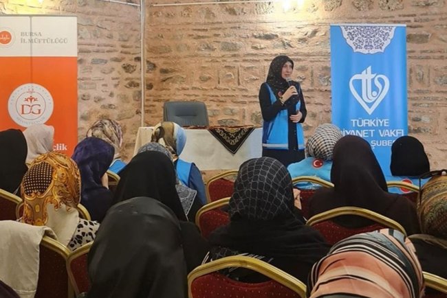 Bursa'da hacı hanımlar buluştu