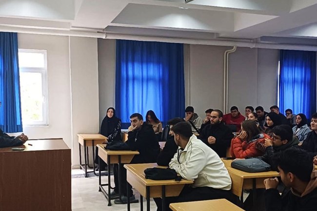 Sinanpaşa'da "Gazze ve Mescidi Aksa Bilinci" konferansları düzenlendi