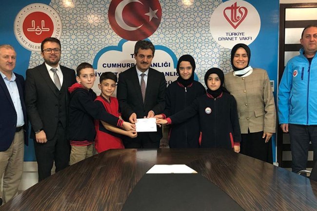 Ortaokulu öğrencilerinden Filistin'e destek