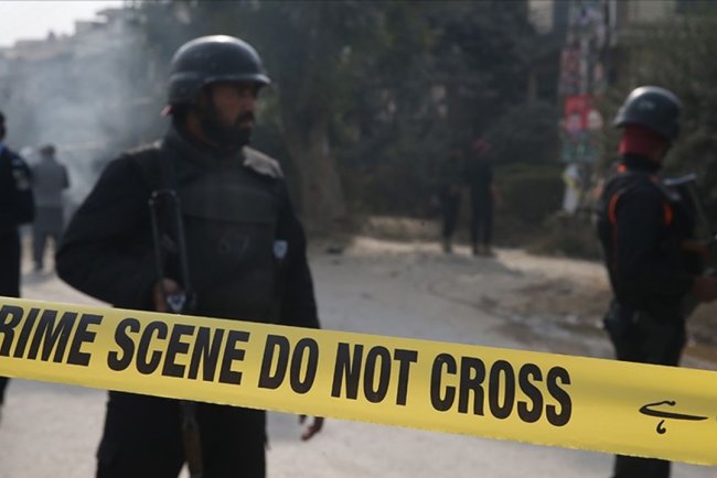 Pakistan'da mahkeme binası yakınlarında intihar saldırısında 12 kişi hayatını kaybetti