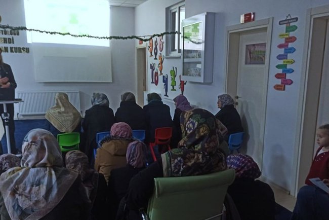 Çankırı'da bağımlılıkla mücadele seminerleri sürüyor