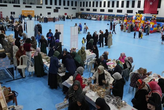 Samsunlular 'aile şenliği'nde hayırda yarıştı