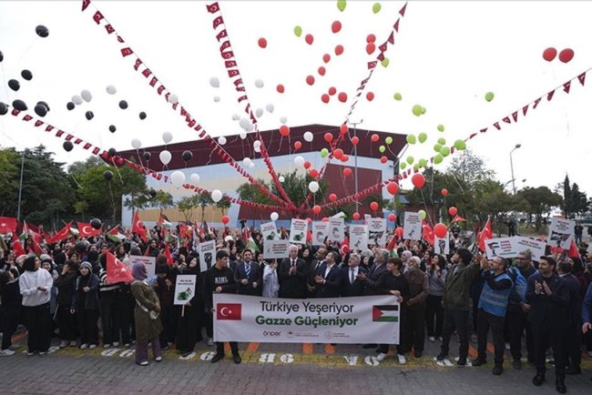 İstanbul'da Türkiye ve Gazze'deki şehitler anısına fidan dikildi