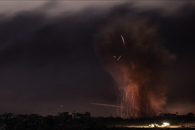 İşgalcilerin Lübnan'daki Filistin mülteci kampına düzenlediği saldırıda 13 kişi şehit oldu