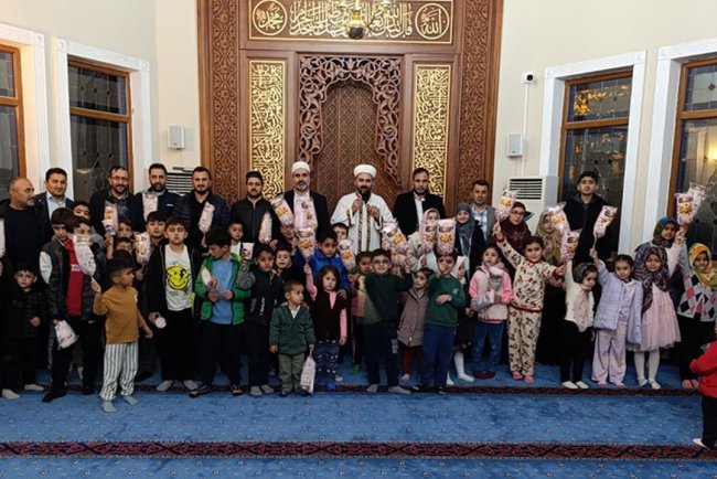 Kale'de çocuklar camide buluştu
