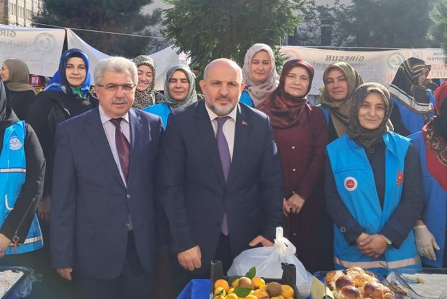 Müftülükten üniversite öğrencilerine ikram