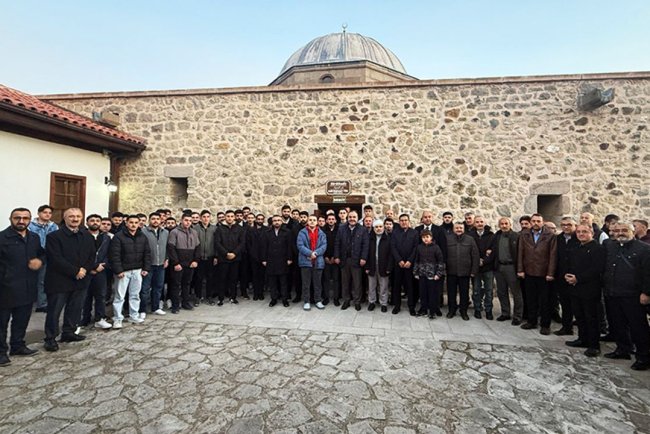 Üniversiteli gençler  Taşmescid'de buluştu