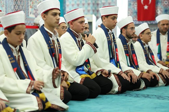 Akyazı'da 33 Hafız icazeti aldı