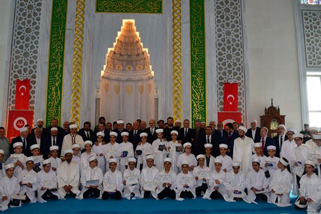 Trabzon'da hafızlar icazet sevinci yaşadı