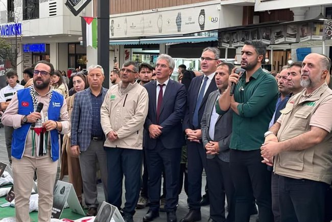 Bağcılar, bir günlük kazancını Gazze'ye bağışladı