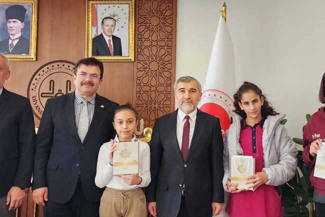 Eskişehir'de "Ben, Ailem ve Peygamberim" kompozisyon yarışmasının ödülleri verildi