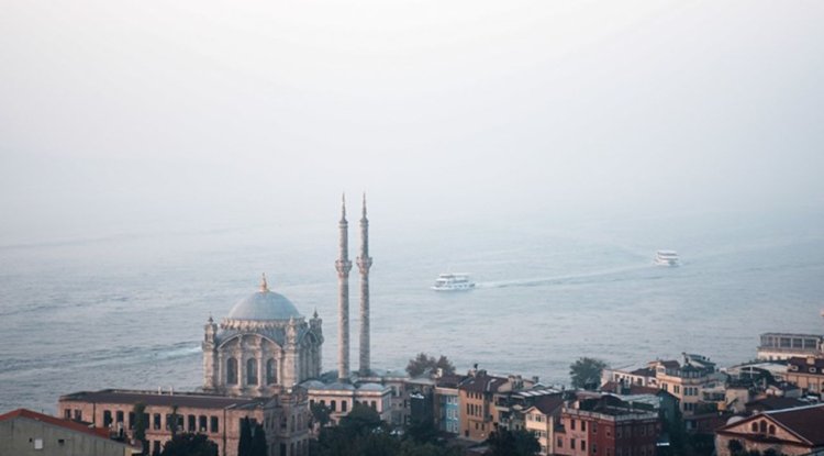 İstanbul'un bazı bölgelerinde sis etkili oluyor