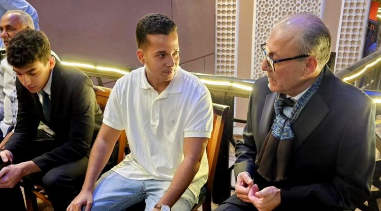 Türkiye'nin Kahire Büyükelçisi Şen'den, dünyaca ünlü Mısırlı hafız Abdulbasit Abdussamed'in ailesine taziye ziyareti