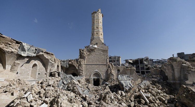 İşgalci saldırıları, Gazze'de yaklaşık 1400 yıllık Büyük Ömeri Camiini 'yıkıntıya' çevirdi